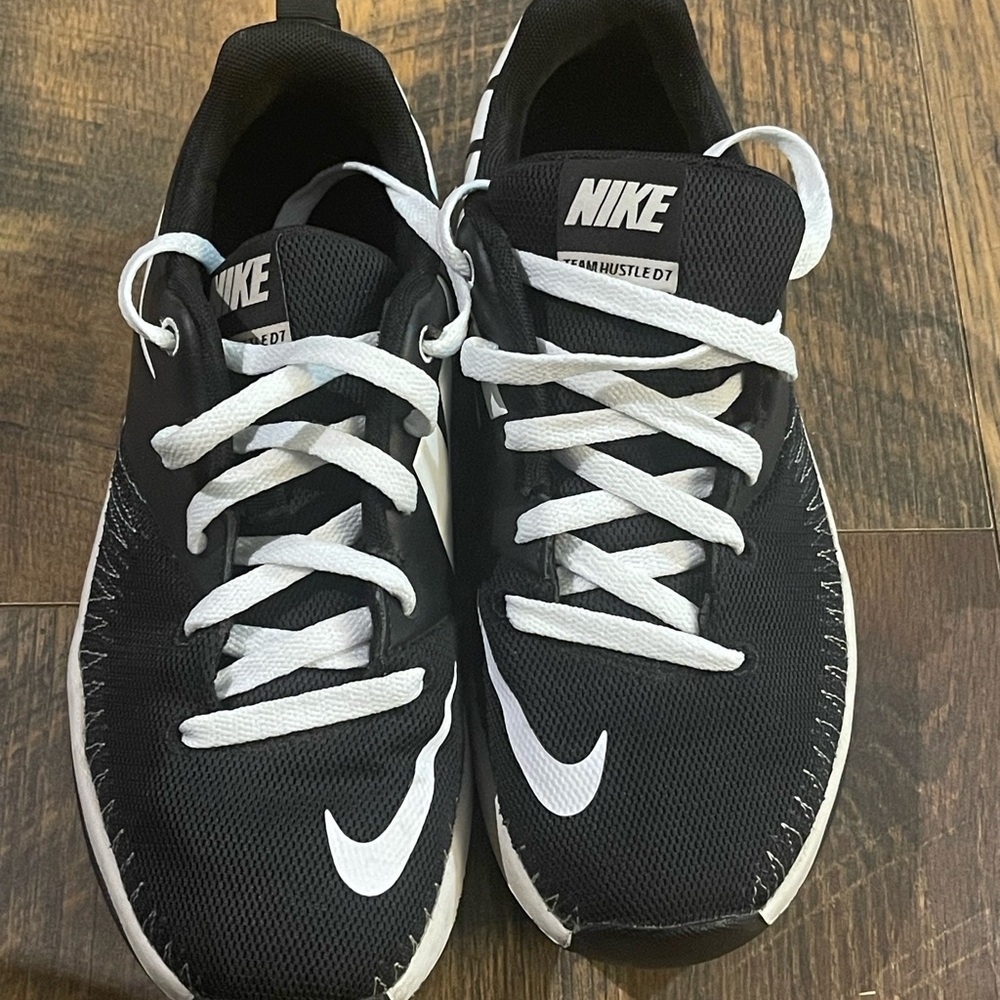 Nike Black and White Athletic Shoes